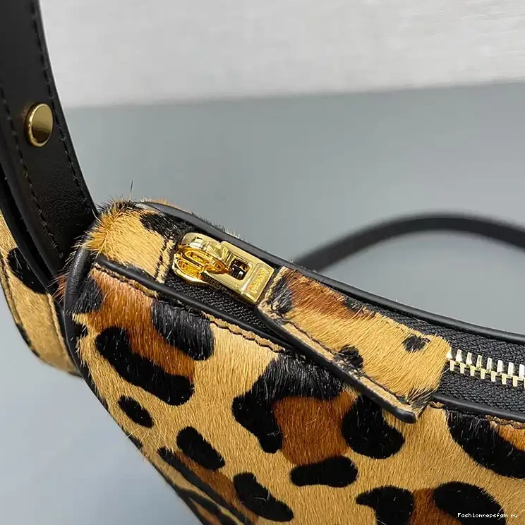 Fashionrepsfam ru 2411YA0022 Prada Bags 0615